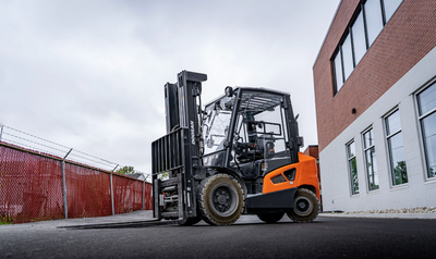 Sit-Down vs. Stand-Up Forklifts