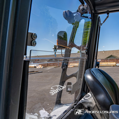 Linde Forklift rear windshield latches
