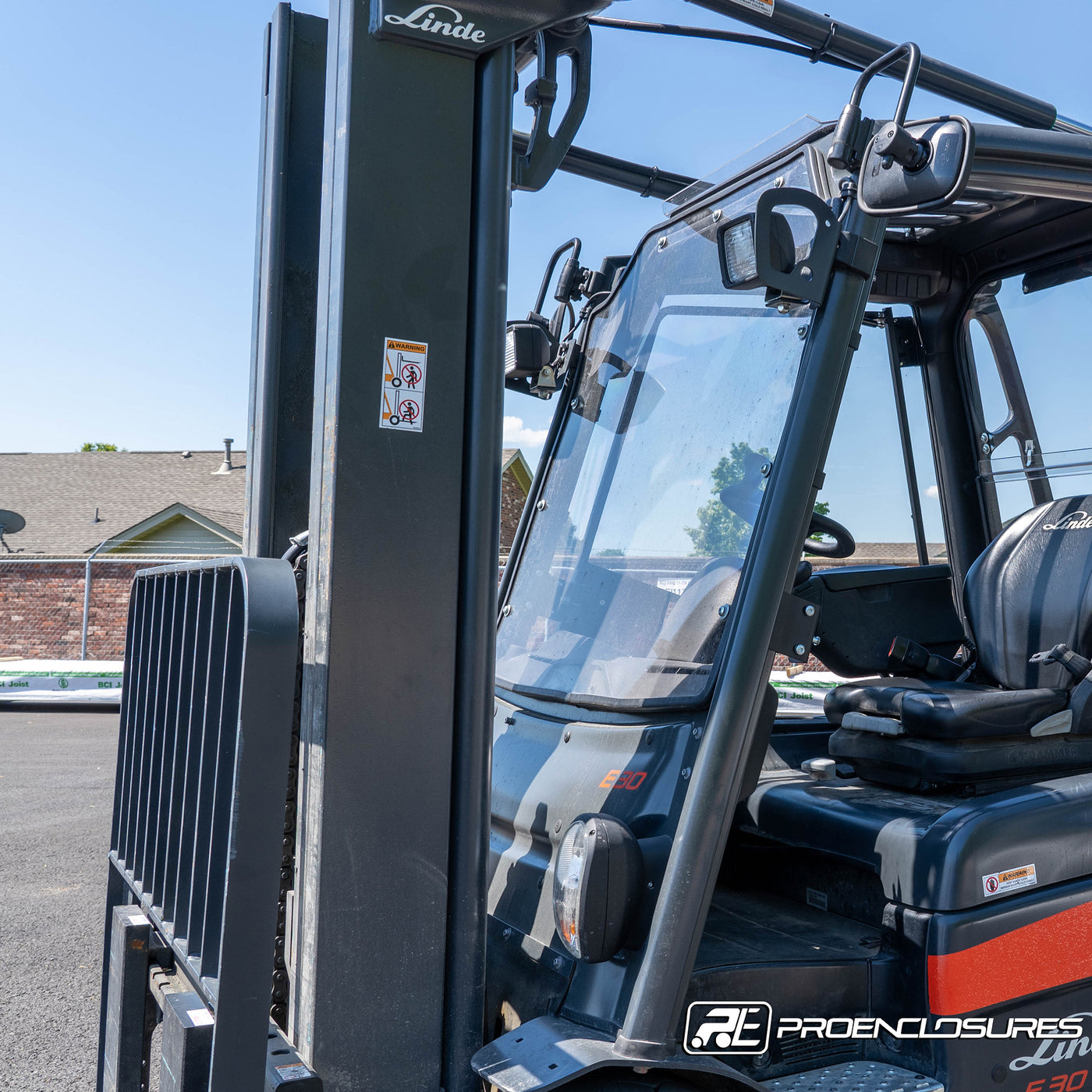 Linde Forklift front windshield