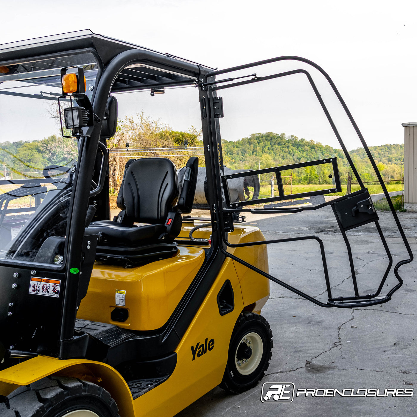 Yale 70UX Forklift door opened